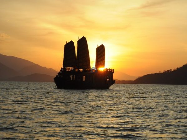 Nha Trang Emperor Cruise Sunset Tour